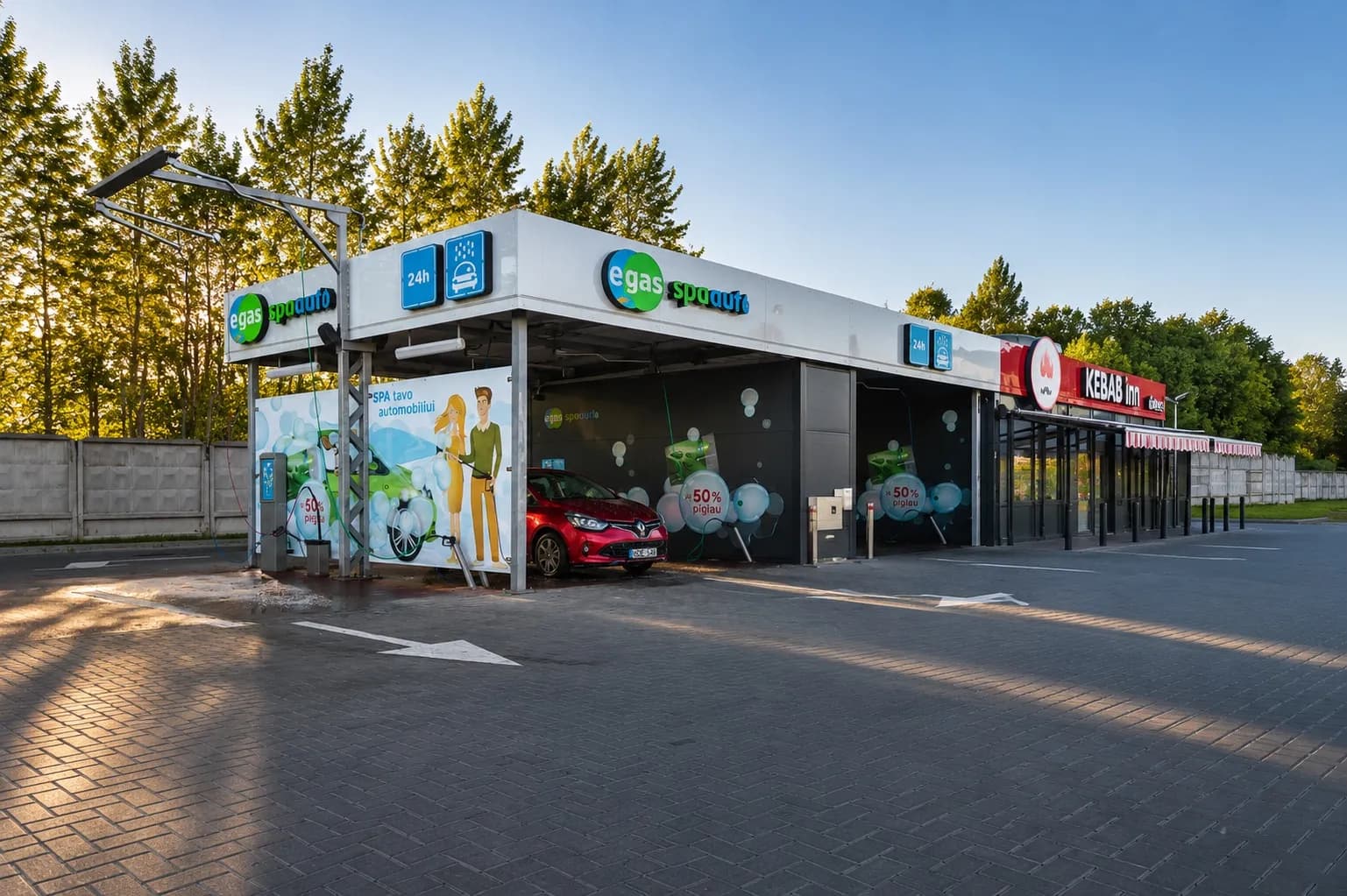 EGAS automobilių plovykla ir KEBAB INN kavinė, Europos pr. 43, Kaune